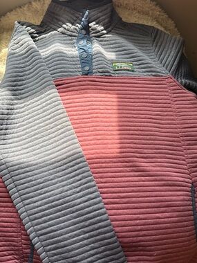 L.L. Bean women’s Two-Tone Quilted Pullover Sweater - Gray & Burgundy